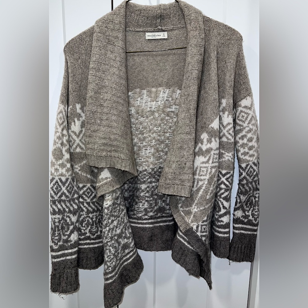 NWOT Abercrombie & Fitch Cardigan